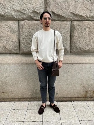 Какие лоферы носить с темно-серыми джинсами мужчине