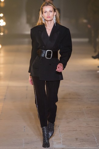 С чем носить темно-серые кожаные ботильоны