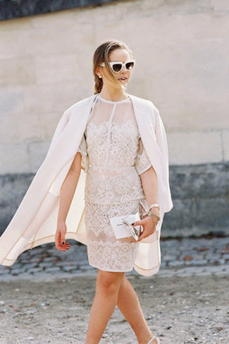 С чем носить темно-серый кожаный клатч