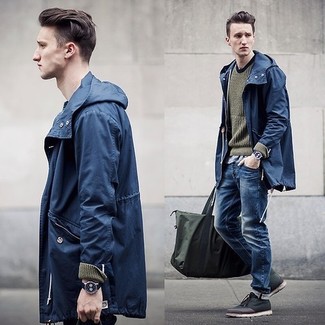 С чем носить темно-серые кожаные ботинки дезерты