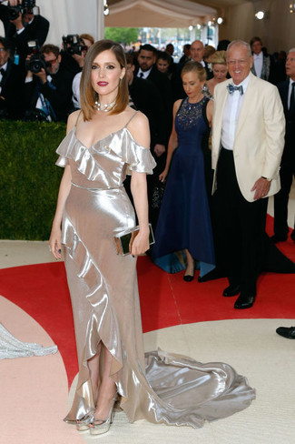 С чем носить темно-серые кожаные туфли