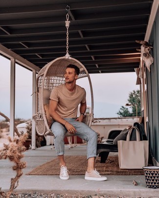 С чем носить темно-серые льняные брюки мужчине