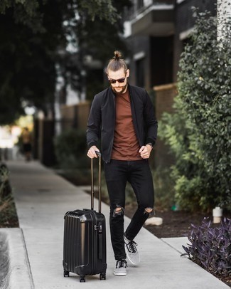 Какие бомберы носить с темно-серыми низкими кедами мужчине