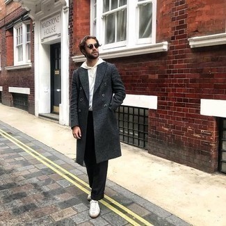 Какой худи носить с темно-серым длинным пальто