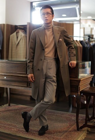 С чем носить темно-серые носки в горошек мужчине