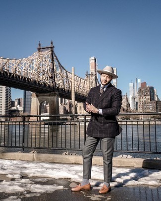 С чем носить темно-серые носки в горошек мужчине