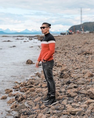 С чем носить темно-серые рваные джинсы мужчине