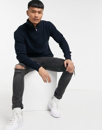 С чем носить темно-серые рваные джинсы мужчине