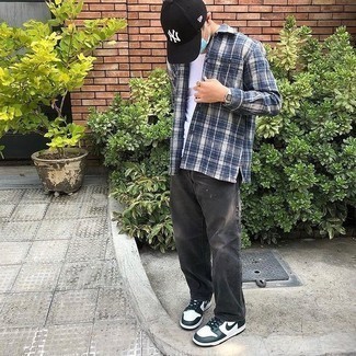 С чем носить темно-серые рваные джинсы мужчине