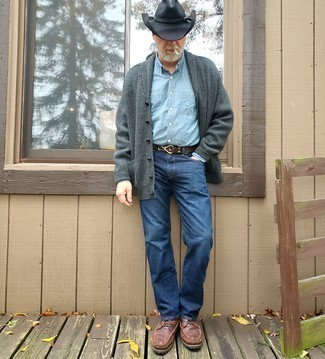 С чем носить темно-серый кардиган с отложным воротником мужчине