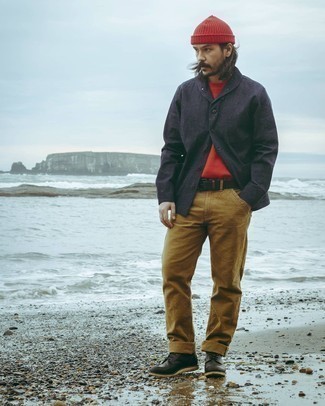 С чем носить темно-серую куртку-рубашку мужчине