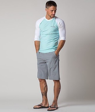 Какие сланцы носить с темно-серыми шортами мужчине