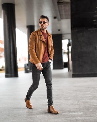 Какие косухи носить с темно-серыми зауженными джинсами мужчине