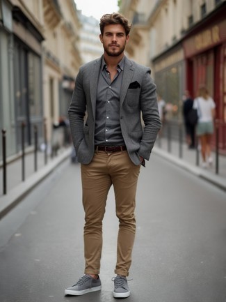 С чем носить темно-серые кеды мужчине