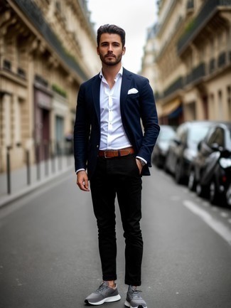 С чем носить темно-серые кеды мужчине