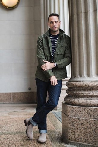 С чем носить темно-серые замшевые ботинки челси мужчине