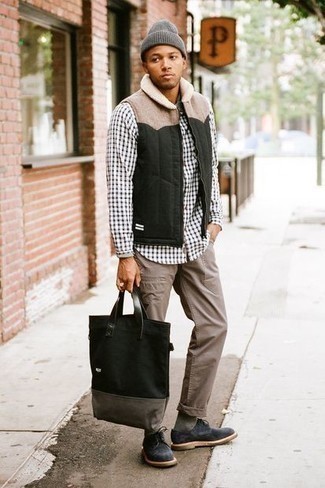 С чем носить темно-серые замшевые туфли дерби