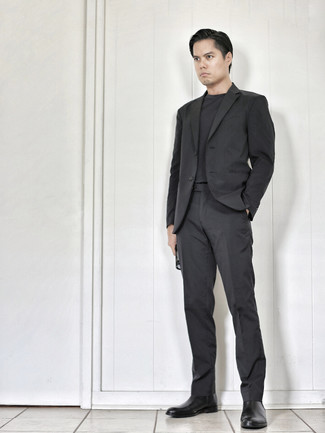 Какие ботинки челси носить с темно-серым костюмом