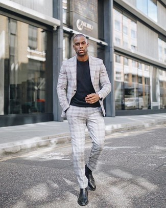 Какие ботинки челси носить с темно-серым костюмом