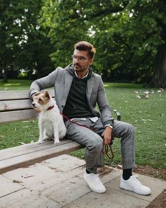 Какие рубашки с длинным рукавом носить с темно-серым костюмом