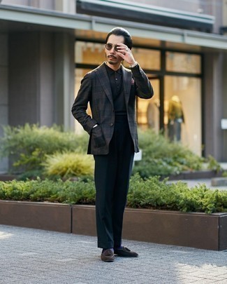 С чем носить темно-серые солнцезащитные очки мужчине