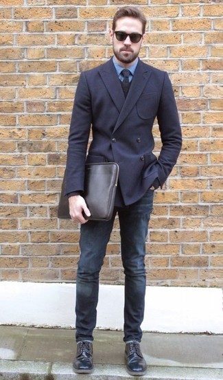 С чем носить темно-серые солнцезащитные очки мужчине