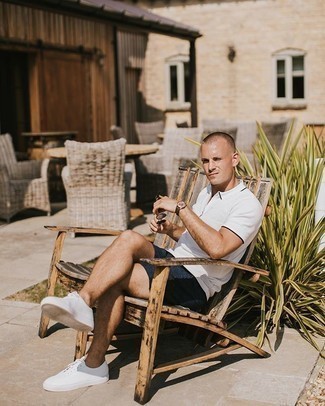 С чем носить темно-серые солнцезащитные очки мужчине