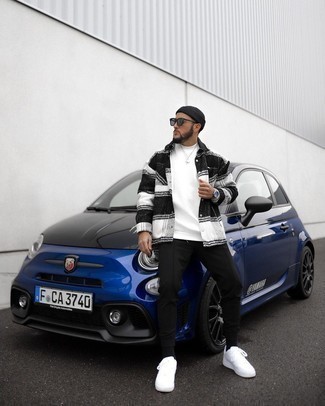 С чем носить темно-серые солнцезащитные очки мужчине