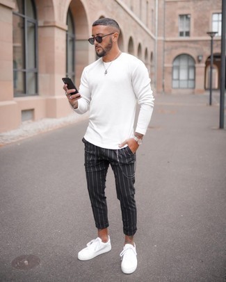 С чем носить темно-серые солнцезащитные очки мужчине