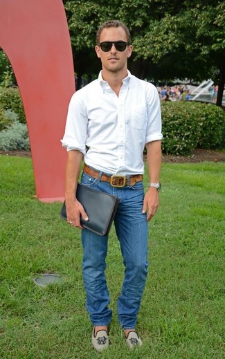 С чем носить темно-серые лоферы с кисточками