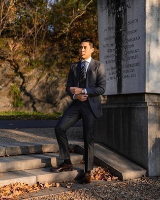 Какие монки носить с темно-серым костюмом-тройкой