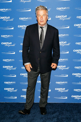 С чем носить темно-серый галстук мужчине