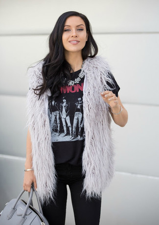 С чем носить темно-серую большую сумку