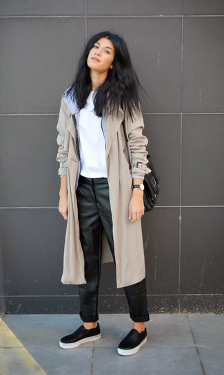 С чем носить темно-серый плащ женщине