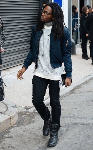 Какие бомберы носить с темно-серой водолазкой мужчине