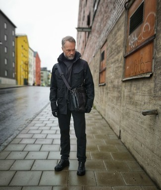 Какие полевые куртки носить с темно-серой водолазкой