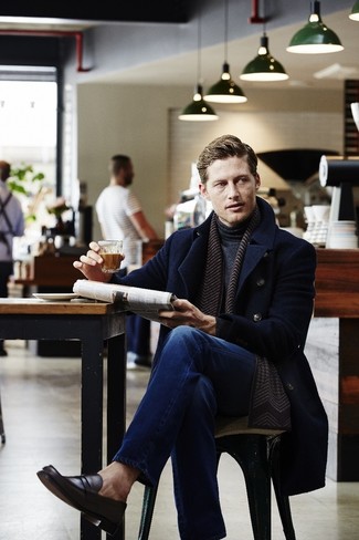 С чем носить темно-серую водолазку мужчине