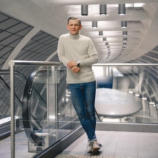 С чем носить темно-серую водолазку мужчине