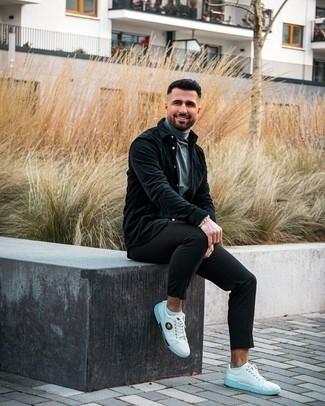 С чем носить темно-серую водолазку мужчине