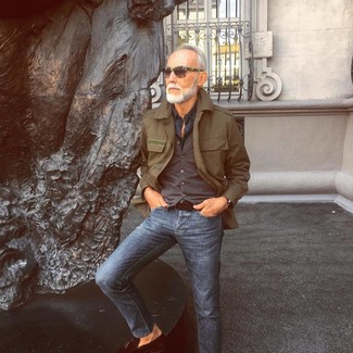 С чем носить темно-серый жилет