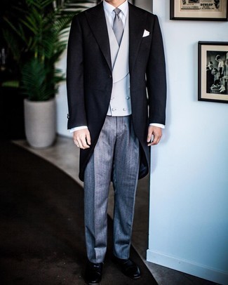 С чем носить темно-серый жилет