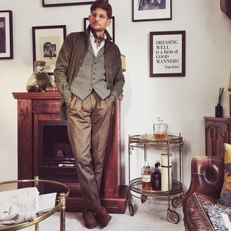 С чем носить темно-серый жилет