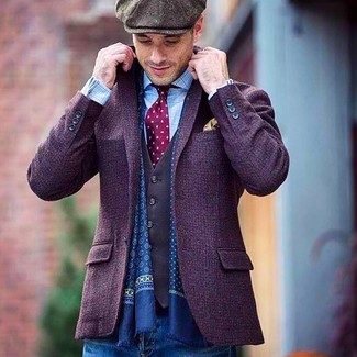 Как носить темно-серый жилет с темно-синими джинсами