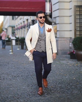 Какие длинные пальто носить с темно-серым жилетом