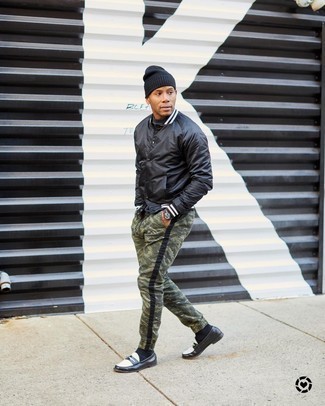 С чем носить темно-серые часы мужчине