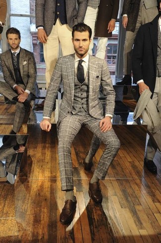 С чем носить темно-серый шерстяной костюм-тройку