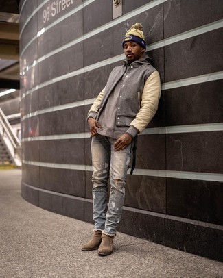 С чем носить темно-серый свитер с воротником на молнии мужчине