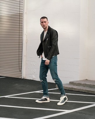 С чем носить высокие кеды из плотной ткани в клетку мужчине