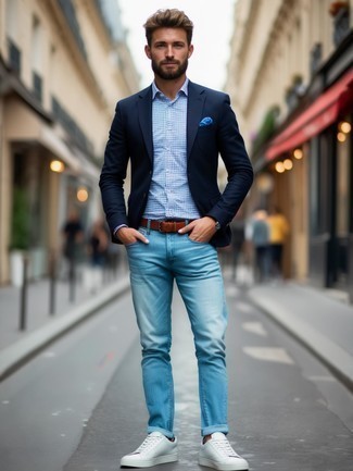 С чем носить классическую рубашку в клетку мужчине