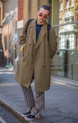 С чем носить высокие кеды в клетку мужчине